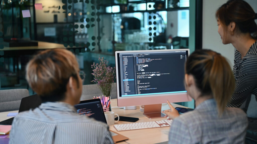 Code source affiché sur un écran