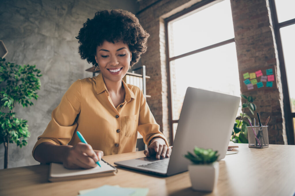 Les 5 étapes incontournables pour démarrer votre business en ligne
